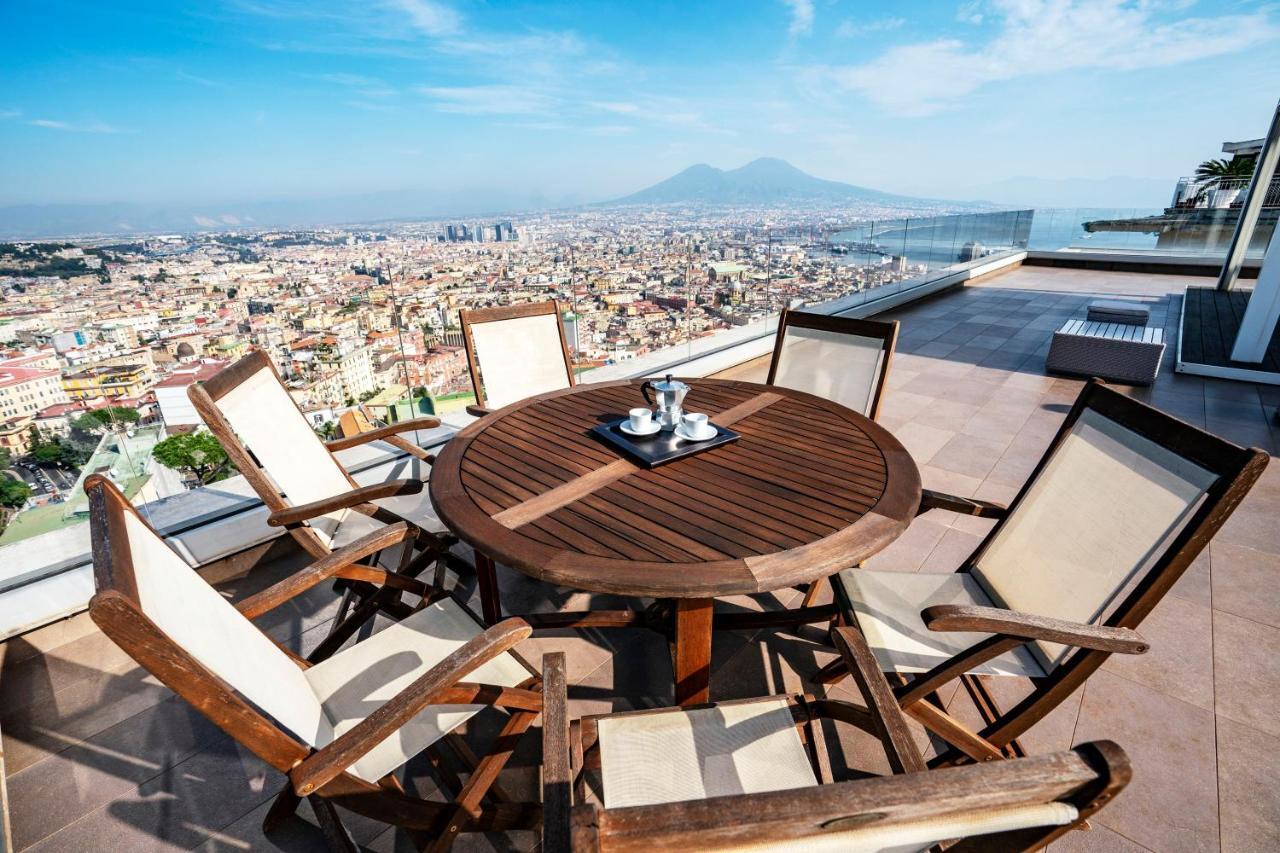Terrazza Manu - Loft Suspended Over The City-Vomero เนเปิลส์ ภายนอก รูปภาพ